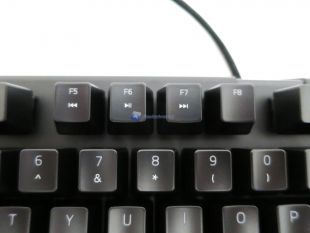 Razer-Blackwidow-X-Chroma-15